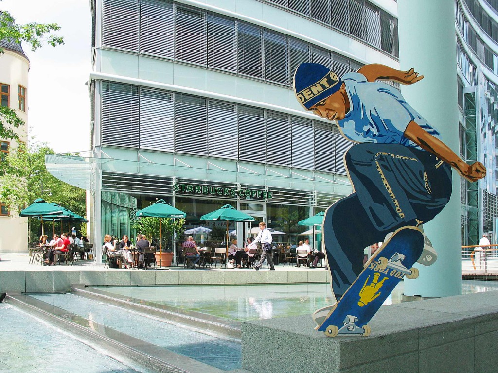 Dirk Paschke: "Skater", Holzrelief