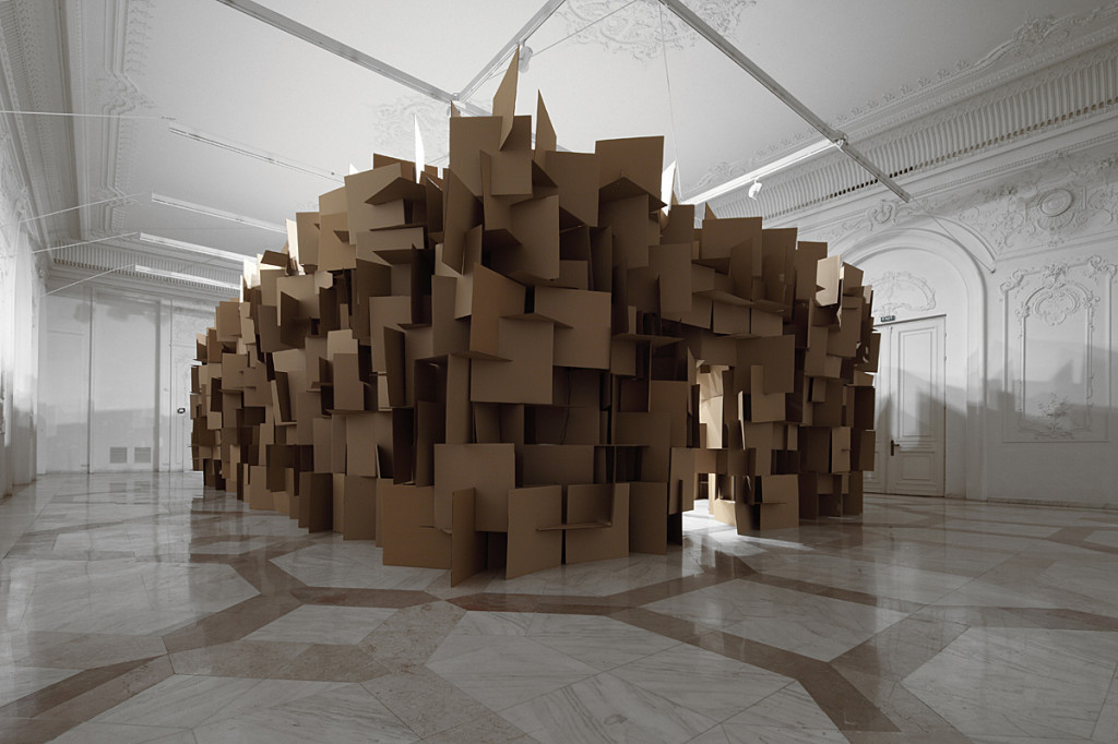 zimoun_zweifel_2011_01_200motors_2000cardboard_elements_1200px